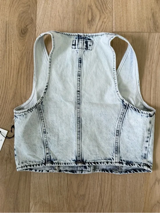 Forever 21 Light Denim Cropped Vest - Picture 3 of 3